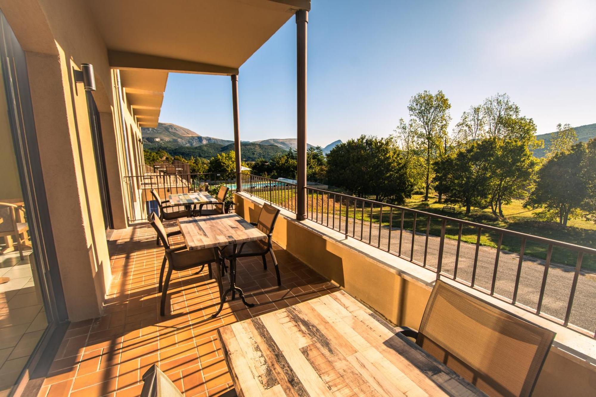 Hotel Le Panoramic - Votre Hotel Au Coeur Des Gorges Du Verdon La Palud-sur-Verdon Ngoại thất bức ảnh